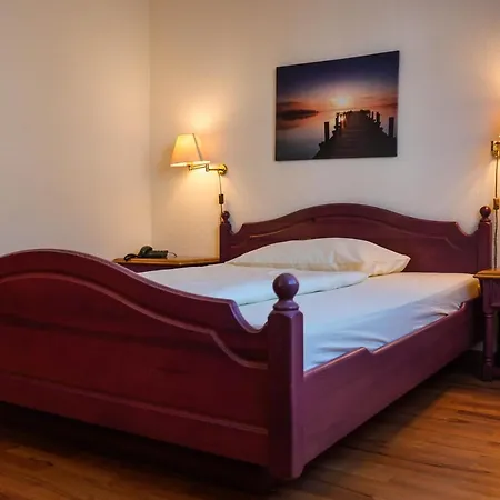 Fruehstueckspension Christinenhof Bed & Breakfast Dreieich
