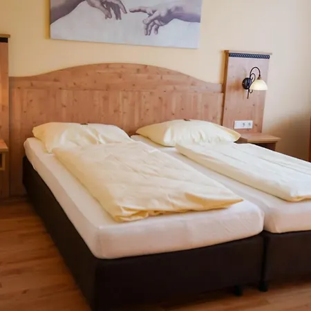 Bed & Breakfast Fruehstueckspension Christinenhof 3*