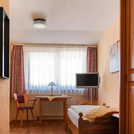 Oda ve Kahvaltı Fruehstueckspension Christinenhof 2*