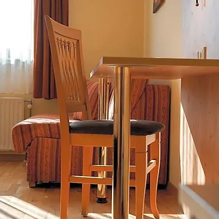 Fruehstueckspension Christinenhof Bed & Breakfast Dreieich